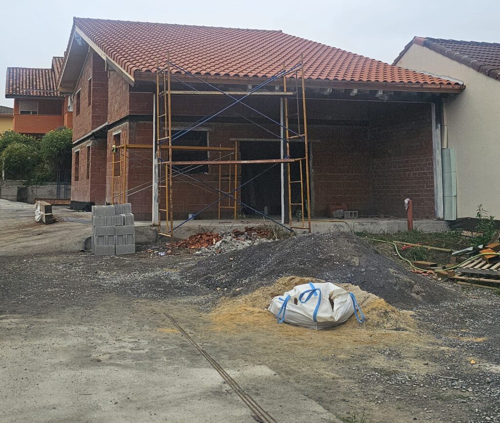 Canalones en El Entrego - Construcciones y Reformas Araujo